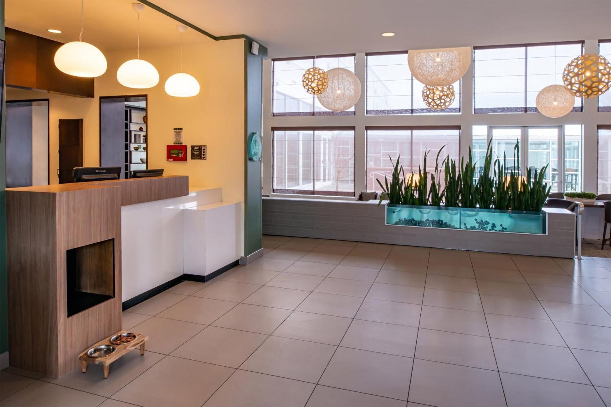 Element Hotel 3*